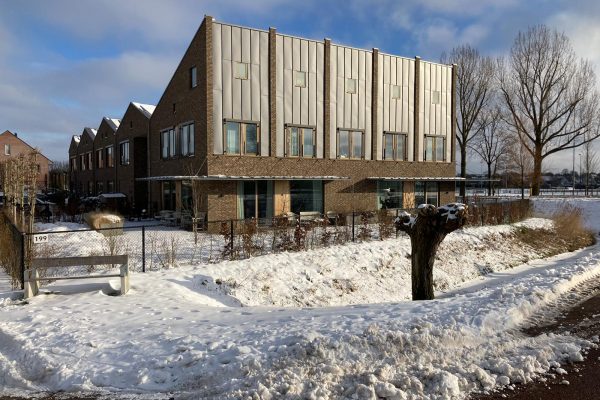 Vastgoed-exterieur-2021-gevel-sneeuw