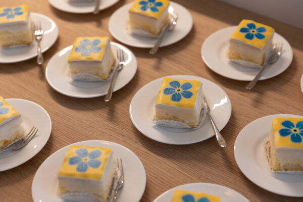 Sfeer-binnen-Kerkdriel-2021-opening-cake